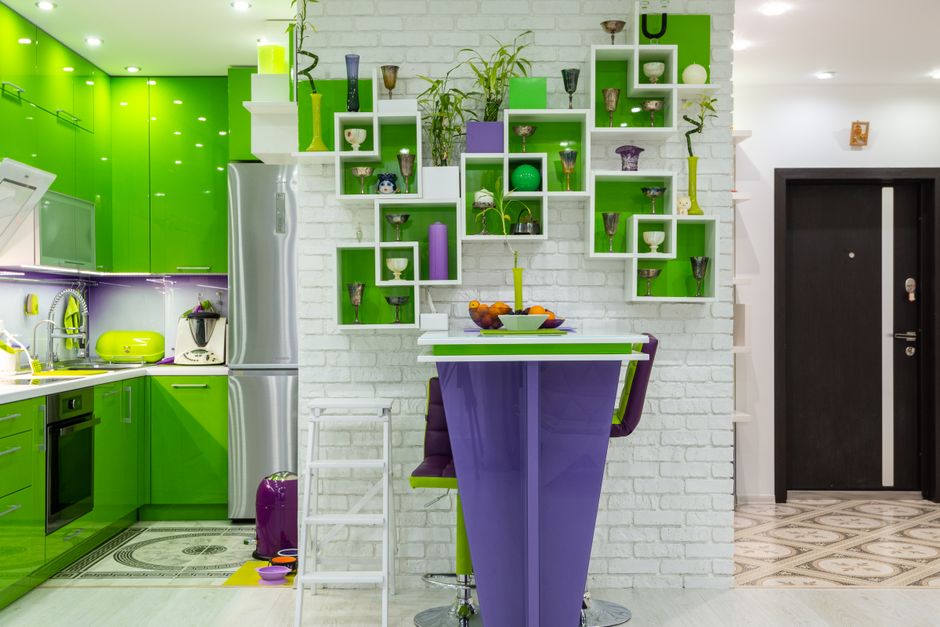 Kok bereidt zomergerecht met innovatieve groene technologie.