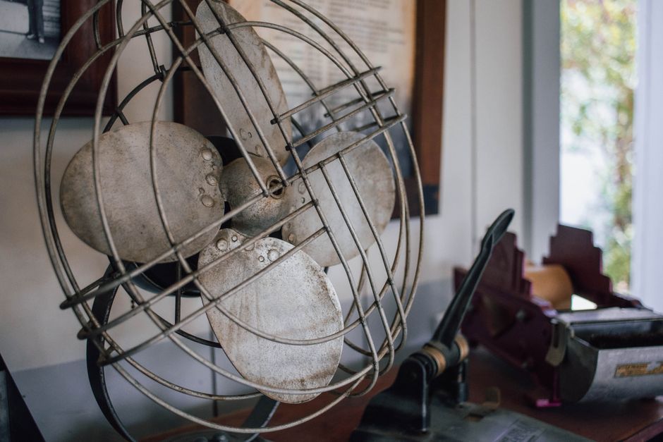 Zomerse energiezuinige gadgets die je huis koel houden
